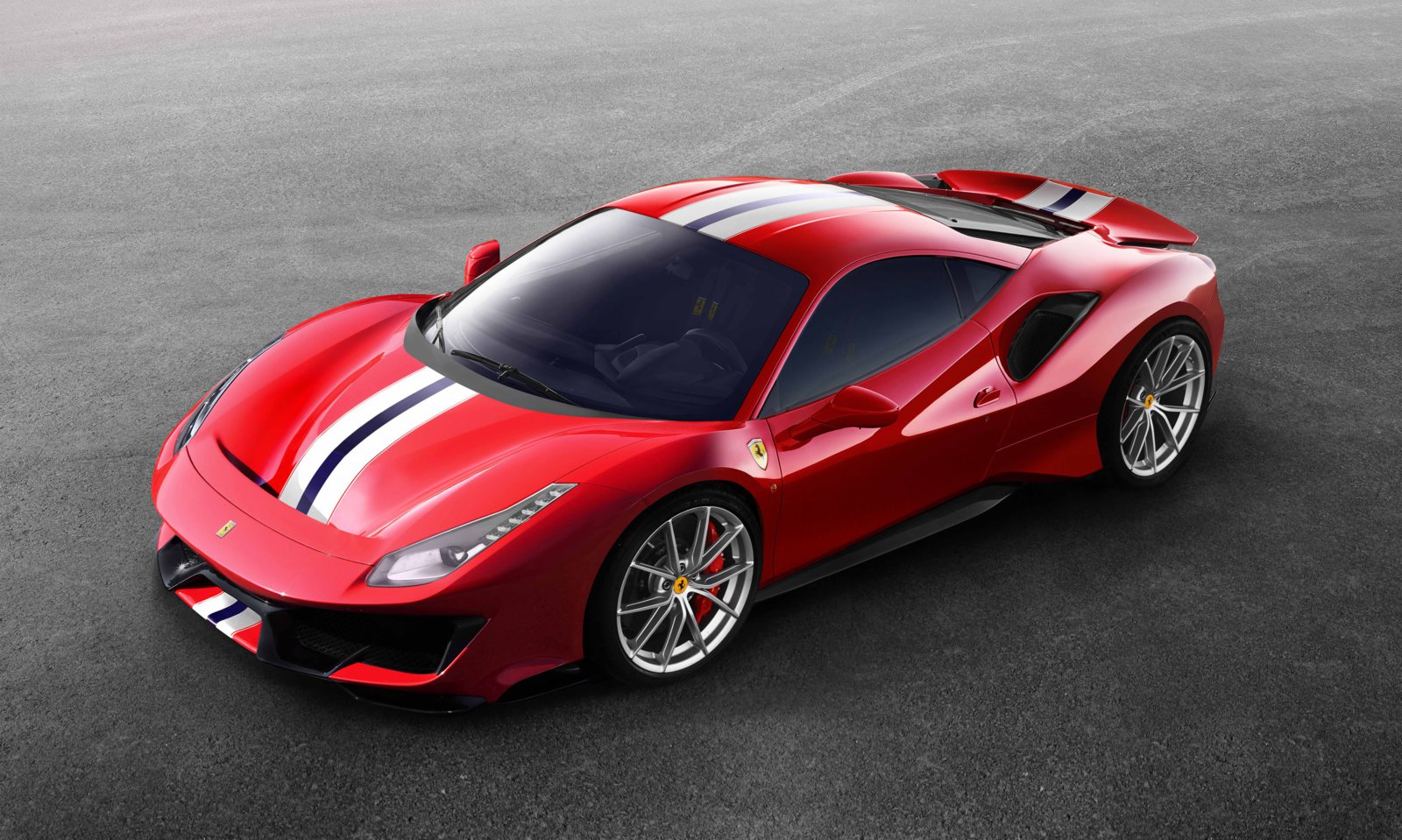 180059-car-488-pista-1519223926.jpg