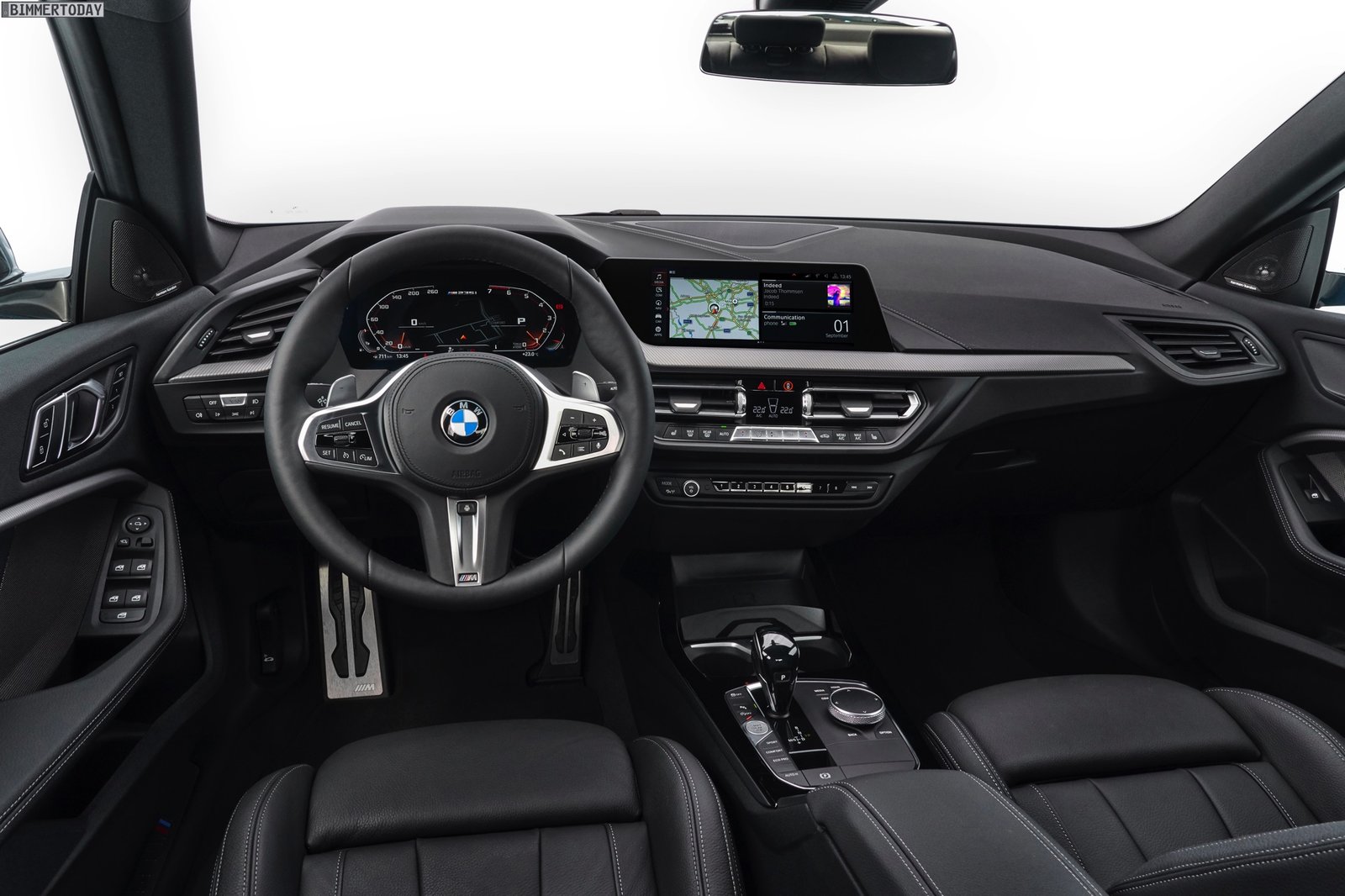 2020-BMW-M235i-Gran-Coupe-F44-Interieur-07.jpg