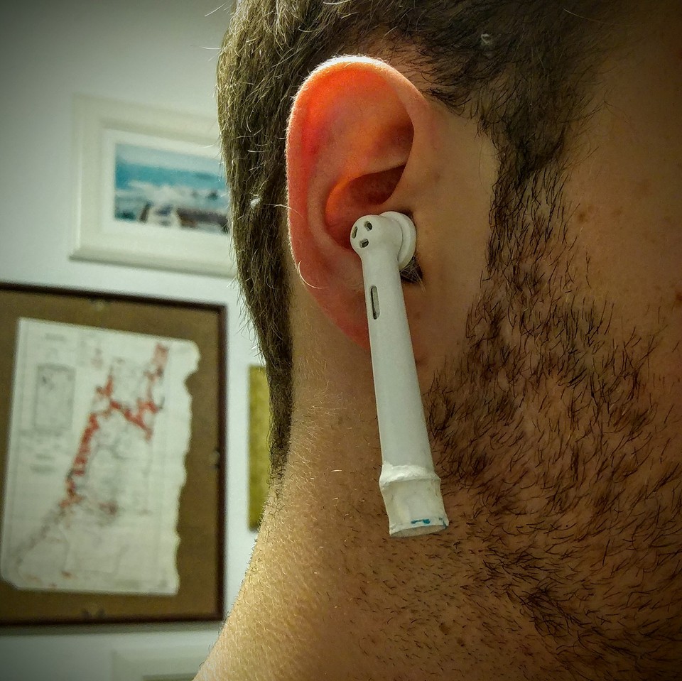 AirPods-02.jpg