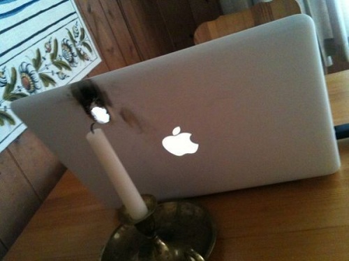 apple-laptop-candle.jpg