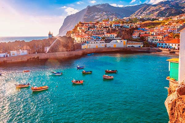 Banner-600x400px-Madeira-Camara-de-Lobos-Stadt--Juergen-Sack.jpg