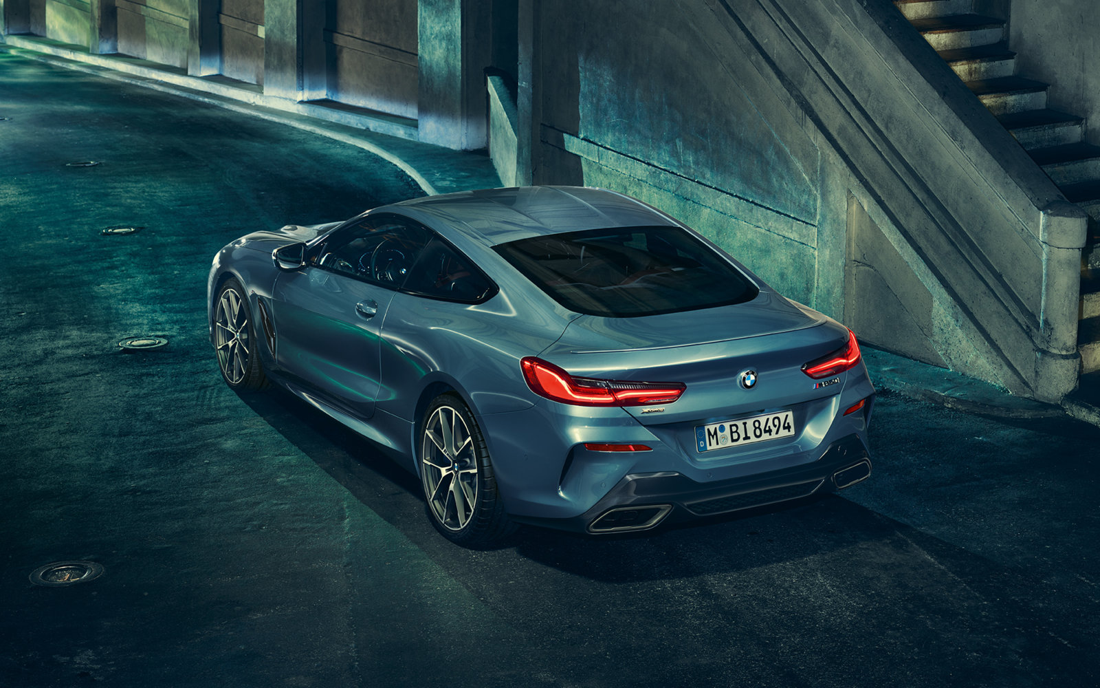 bmw-8series-coupe-gallery-wallpaper-05.jpg.asset.1527577200721.jpg