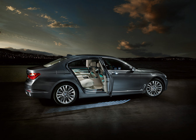 bmw_magazine_7er_special_x3p5875_0.jpg