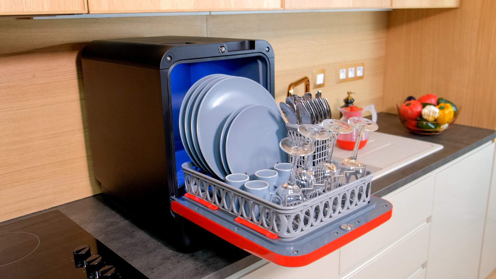 Bob_Red_Black_Open_Dishes_28-01-2021.jpg