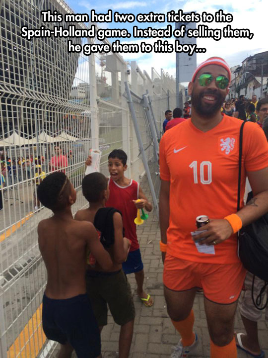 cool-World-Cup-gift-kids-happy.jpg