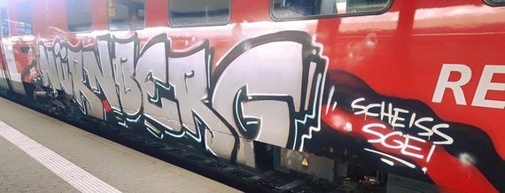 die-graffiti-provokation-der-nrnberger-ultras-in-ffm-body-image-1463668883.jpg