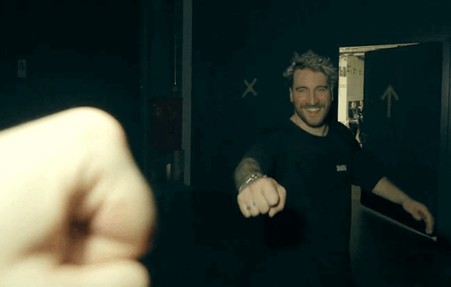 electric-callboy-nico-sallach.gif