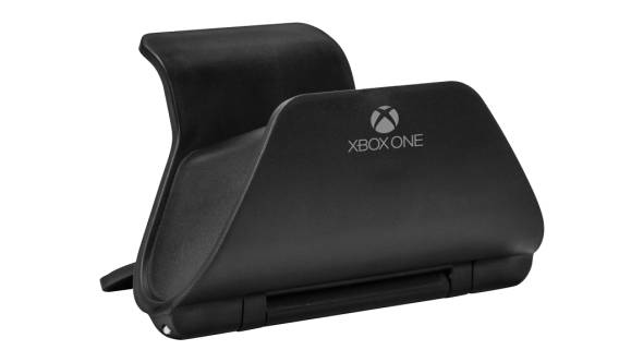 en-INTL-L-XboxOne-Controller-Stand-DHF-01542-mnco.jpg