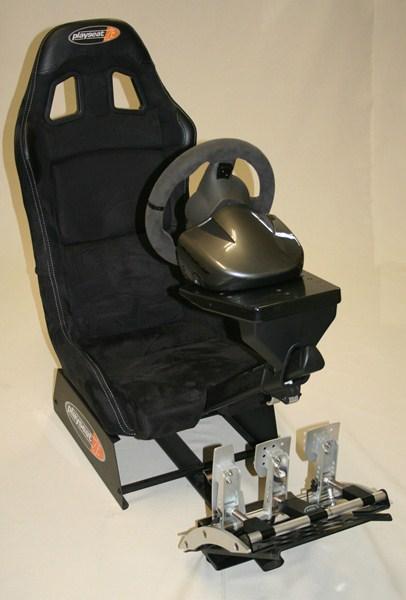 fanatec-gt2-playseat-revolution.jpg