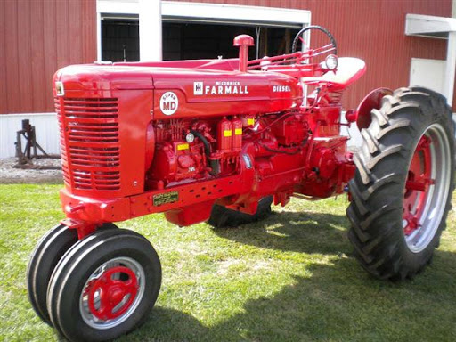 farmall super m.jpg