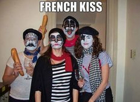french-circles-funny-images-french-kiss.jpg