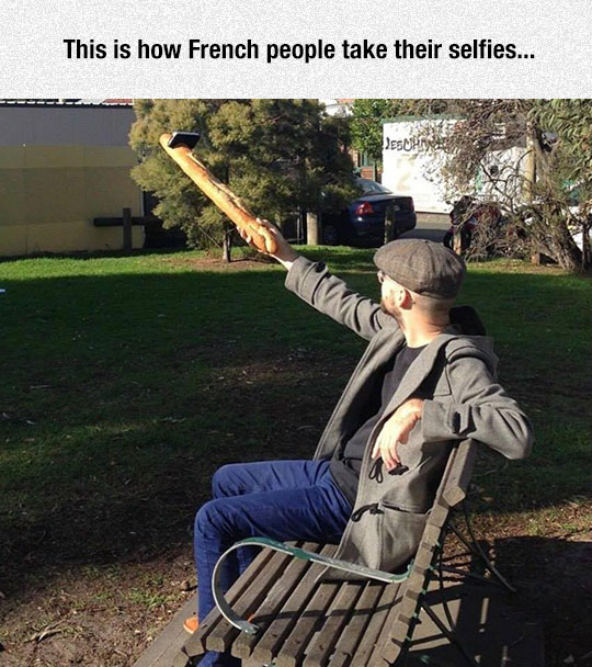 funny-French-bread-selfie-phone-1.jpg
