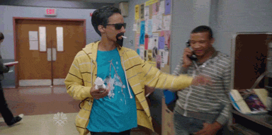 funny-gif-friday-working-day-end.gif
