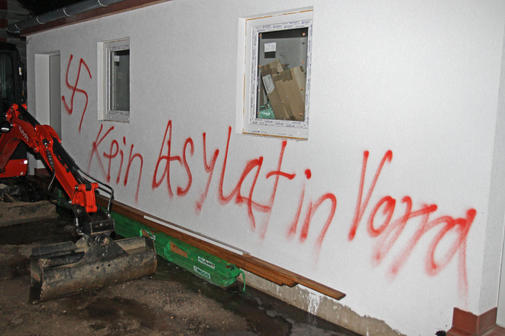Geplante-Fluechtlingsheime-brennen-in-Bayern_ArtikelQuer.jpg