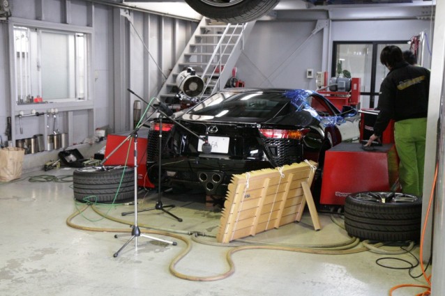 gt-engine-sound-lfa-638x425.jpg