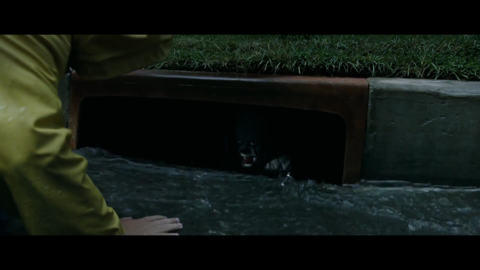 It Teaser Trailer #1 (2017) _ Movieclips Trailers (1080p_24fps_H264-128kbit_AAC) (01003).jpg