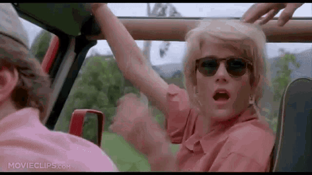 jurassic-park-shocked-what.gif