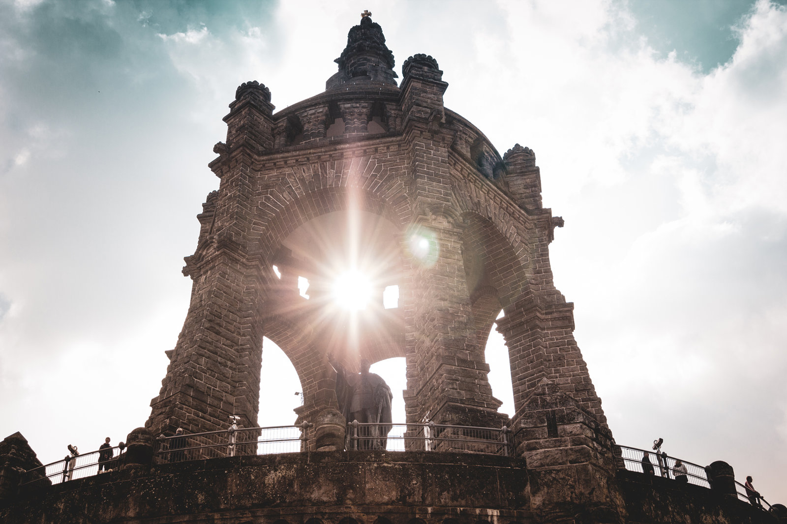 Kaiser Wilhelm Denkmal.jpg