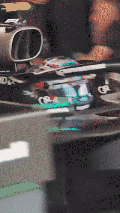 Kimi Antonelli Make collide with Yuki Tsunoda in the Pit Lane Abu Dhabi GP.gif