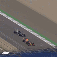 lewis-hamilton-max-verstappen.gif