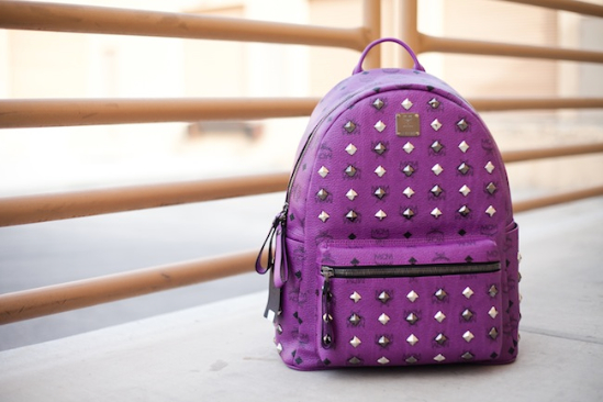 mcm-backpack-stark-stud-black-cognac-blue-orange-brown-feature-sneaker-boutique-3582.jpg