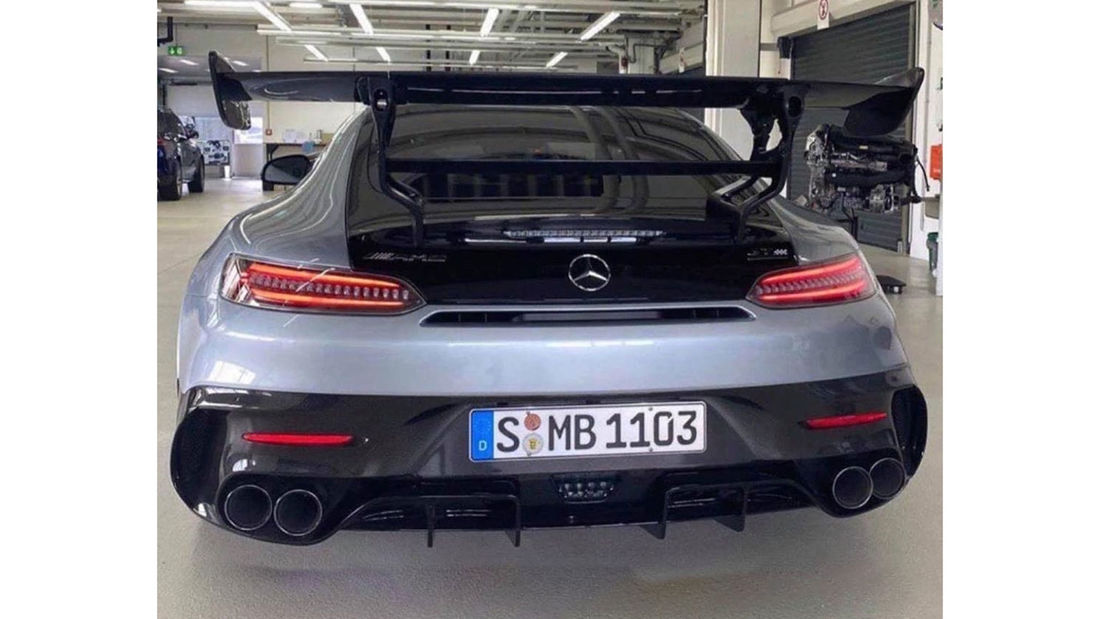Mercedes-AMG-GT-Black-Series-169Gallery-127e4925-1705376.jpg