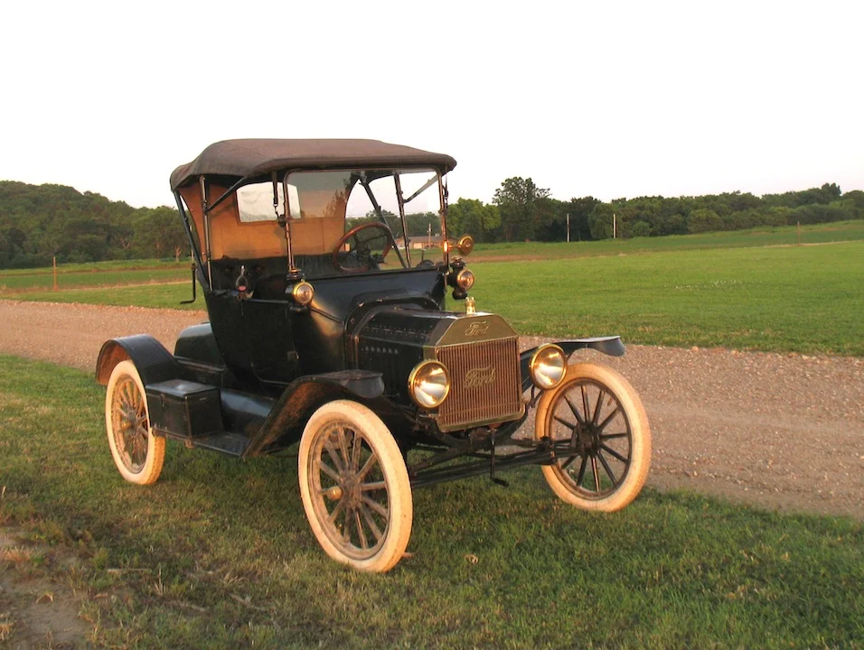 model t weiße reifen.webp