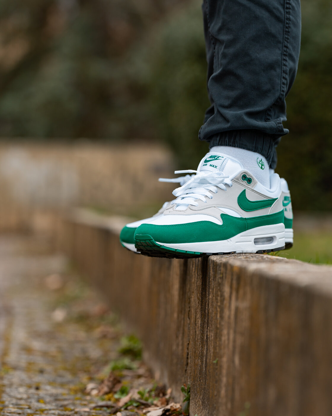 nike green.jpeg