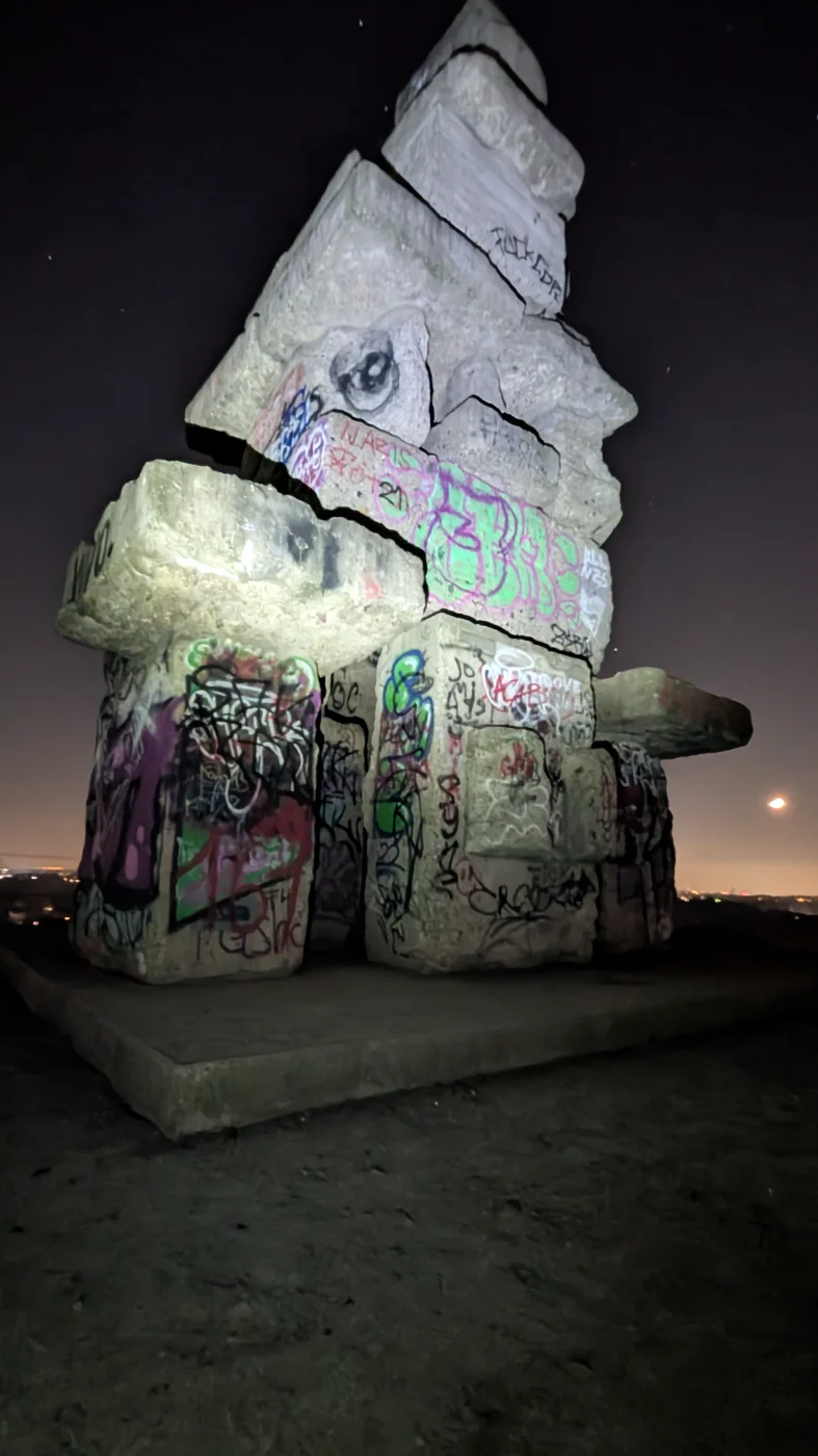 PXL_20251225_203044096.NIGHT.webp