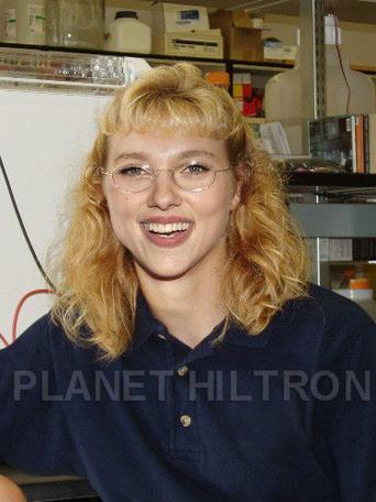 Scarlett_Johansson_Planet_Hiltron_Makeunder_342x456.jpg