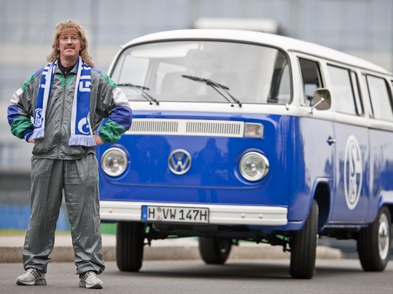 schalke-bulli-charly-in-switch-reloaded.jpg
