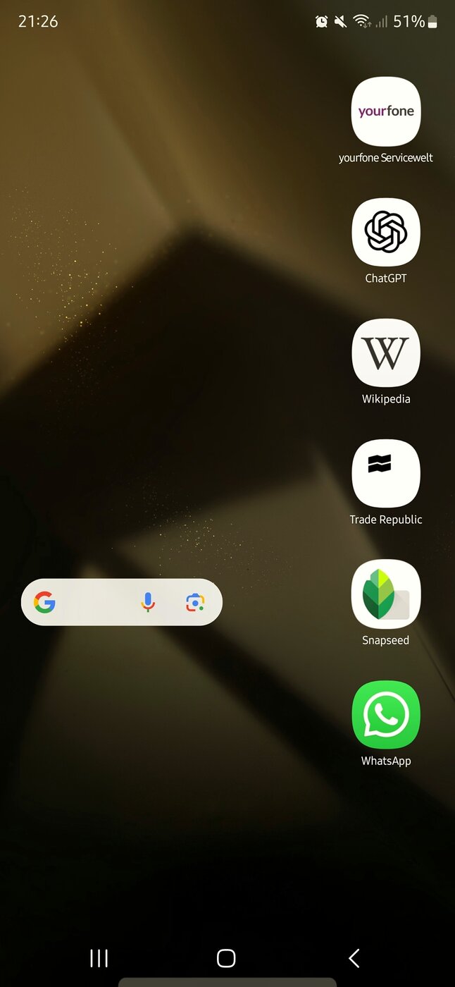 Screenshot_20250416_212640_One UI Home.jpg