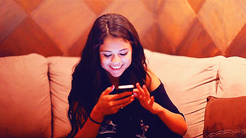 selena_gomez_0_1448914368.gif