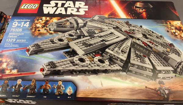 Star_Wars_The_Force_Awakens_LEGO_Millennium_Falcon.jpg