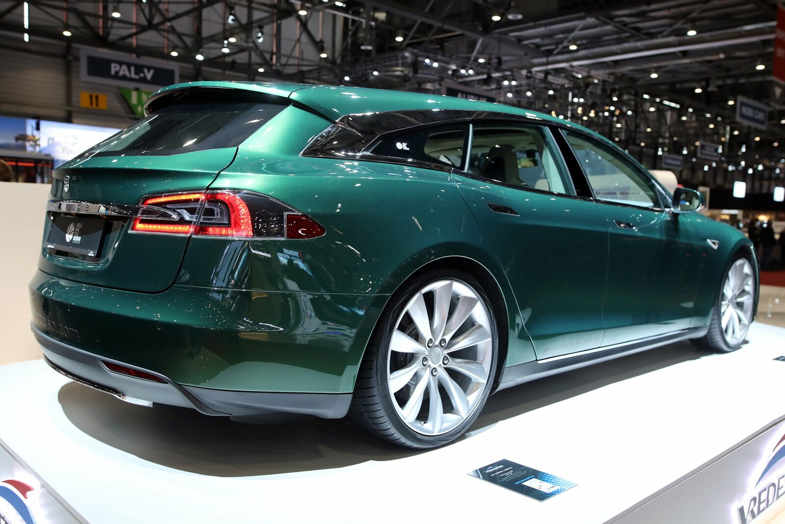 TESLAMODELSWAGON-MAIN_i.jpg