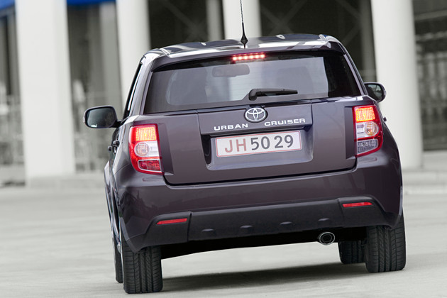 toyota-urban-cruiser-toy_urb_09_4x2_4.jpg