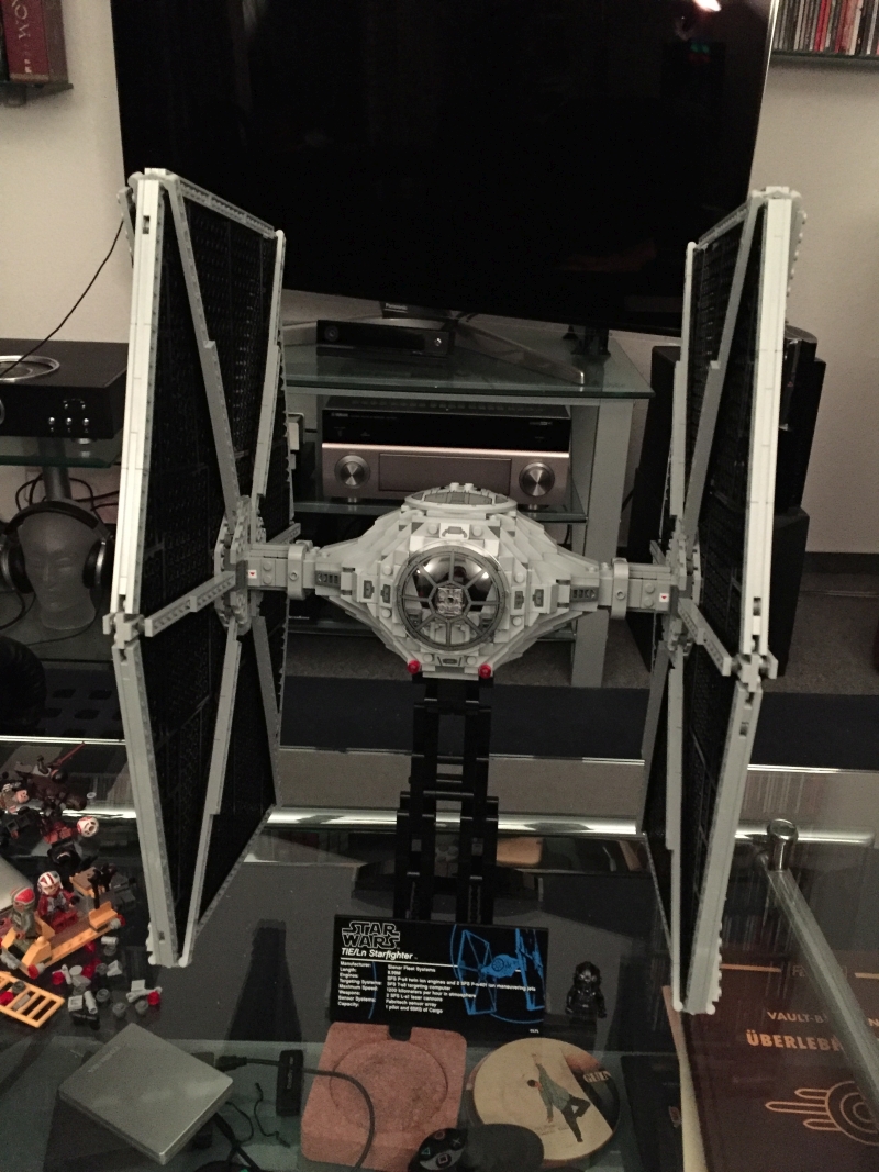 UCS_Tie.jpg