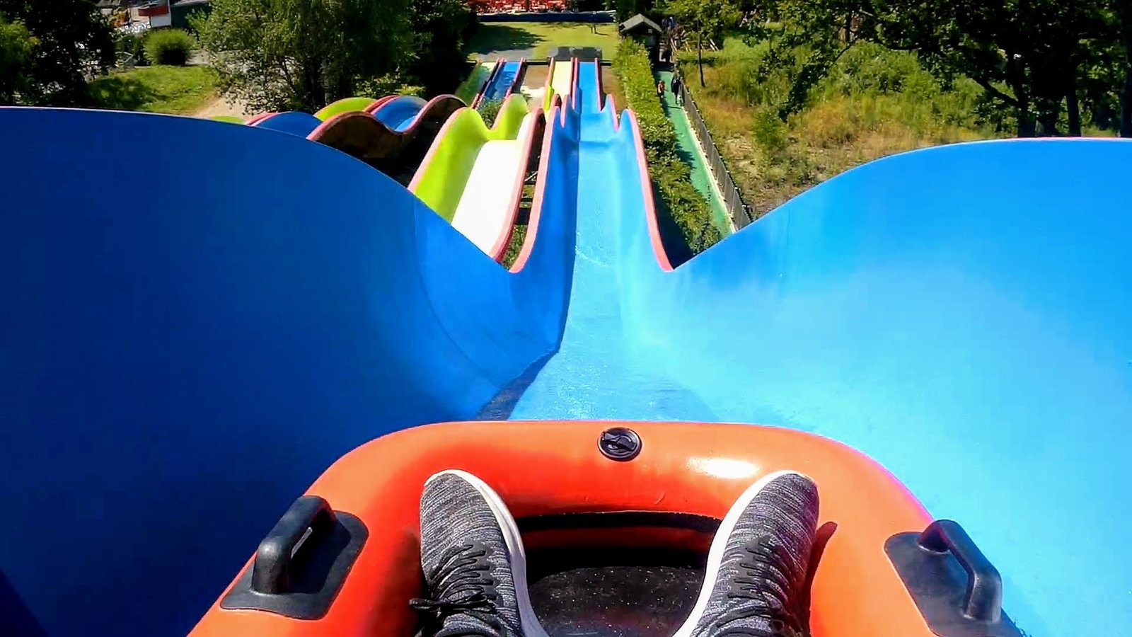 Waterslide01.jpg