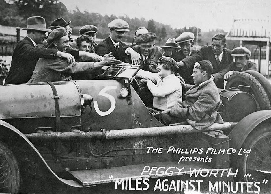Women+and+Automobiles+from+the+Early+20+Century+(8).jpg