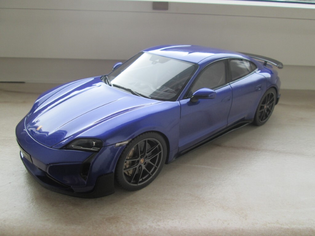 50004259uh.jpg