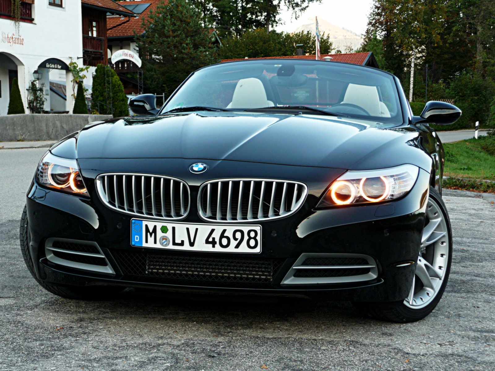 bmw-z4-sdrive35i-12.jpg