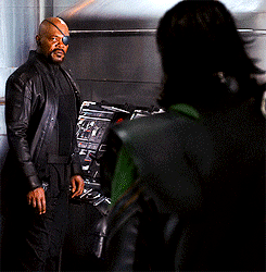 tumblr_m9cv4aH8jp1qdwjb5o12_r3_250.gif
