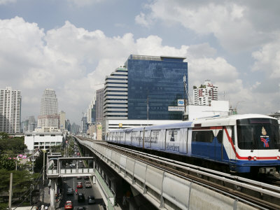 skytrain.jpg