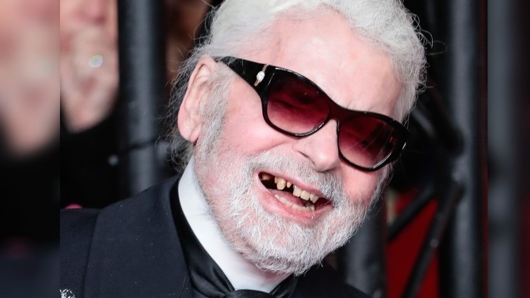 karl-lagerfeld-zahnluecke_1542991175-768x432.jpg