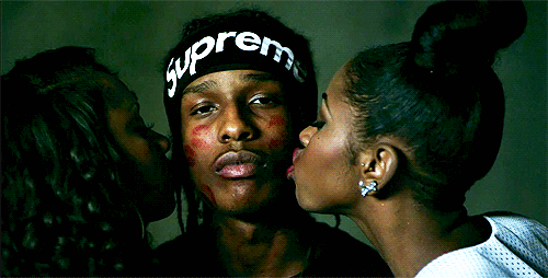tumblr_oadtexERCo1vqv676o1_500.gif