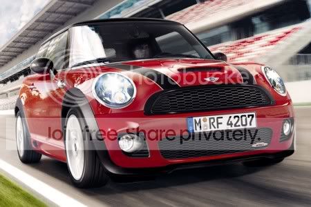 MiniJohnCooperWorks1.jpg