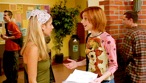 buffy-willow-hug-1.gif