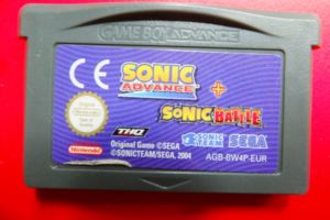 SONIC-ADVANCE--SONIC-BATTLE.jpg
