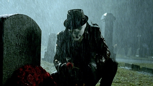 rorschach_at_the_grave.jpg