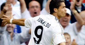 cristiano-ronaldo-real-madrid-fans-0091-300x160.jpg